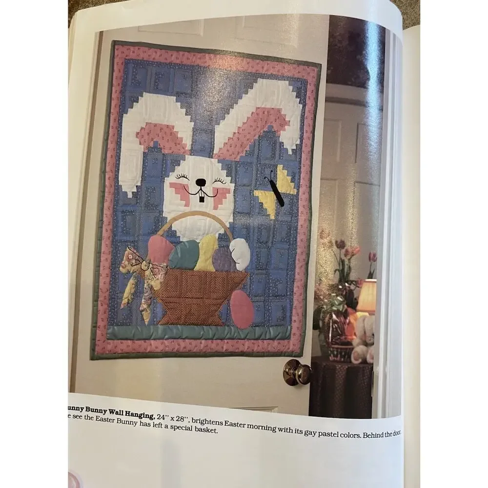 Quilting Patterns That Patchwork Place Holiday Happenings Book‎ Vintage 1987